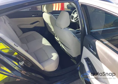 2020 Nissan Altima Sv Intelligent Awd z USA, uszkodzony, nr VIN 1N4BL4DW3LC210283